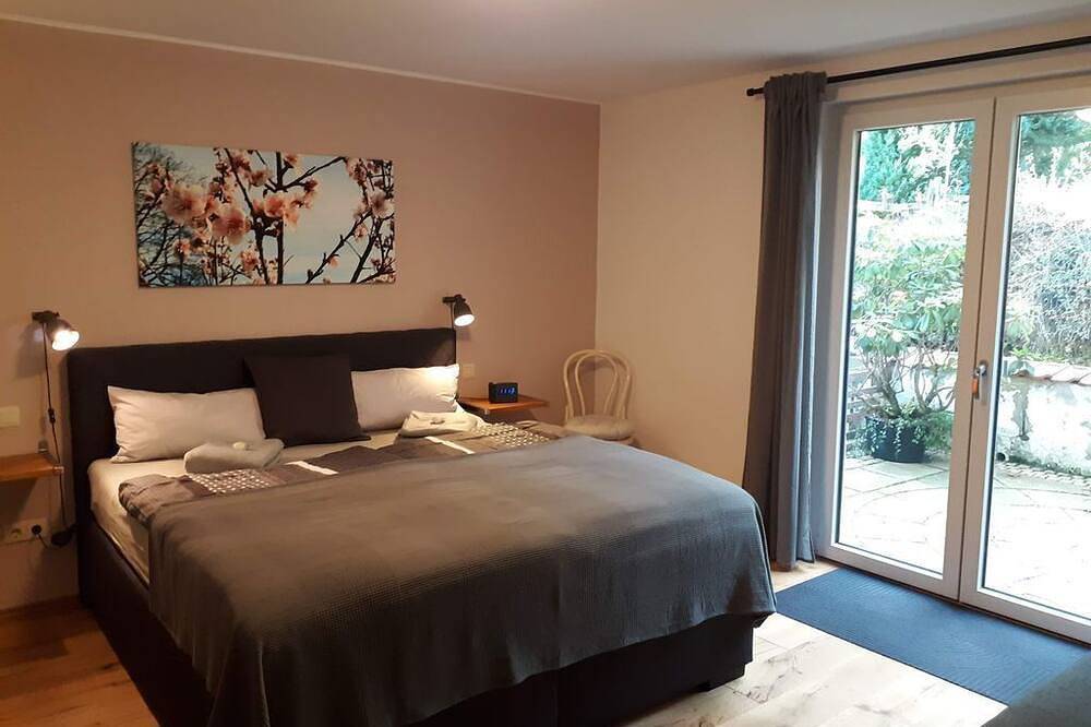 Ganze Wohnung, Ferienwohnung Mandelblüte - Haus Elfriede in Dörrenbach, Südliche Weinstraße
