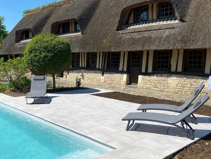 B&b for 6 people, with Terrace and Garden as well as Pool in Normandy