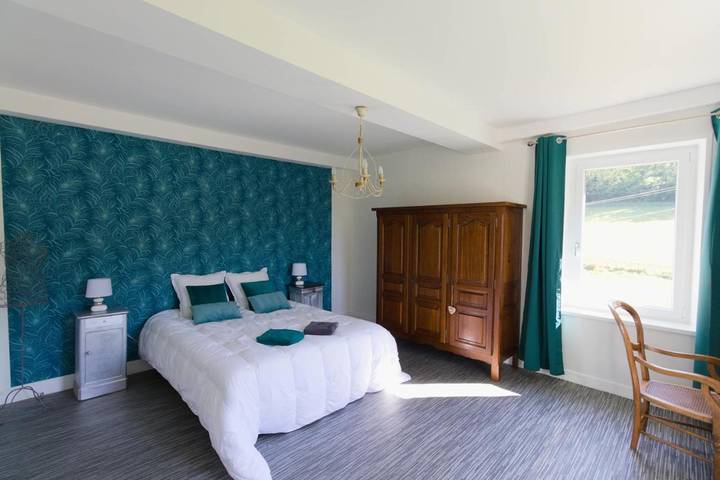 Location de vacances pour 7 personnes, avec jardin et terrasse dans Guignicourt-sur-Vence - 2