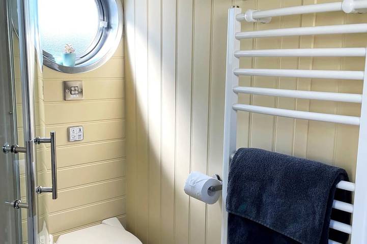 Hausboot für 2 Personen, mit Terrasse in Hamburg - 2