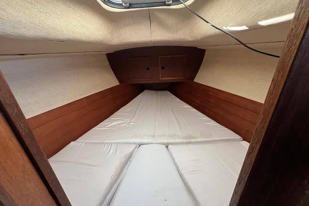 Cozy Boat Stay in Råå Marina - Unique Accommodation by the Sea in Råå, Helsingborg