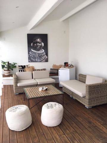 Location de vacances pour 10 personnes, avec piscine ainsi que vue et jardin, animaux acceptés à Roquefort-la-Bédoule - 2