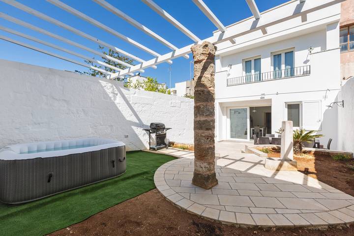 Appartamento per 12 persone, con giardino e idromassaggio a Presicce