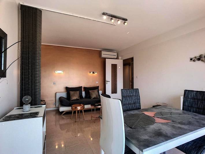 Location de vacances pour 5 personnes, avec Terrasse et Vue dans Chateau Et Parc Vallombrosa Cannes - 2