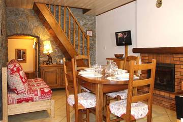 Chalet pour 4 personnes, avec piscine en Savoie