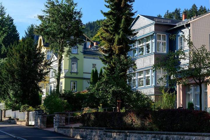 Ferienwohnung für 4 Personen, mit Terrasse und Garten in Friedrichroda