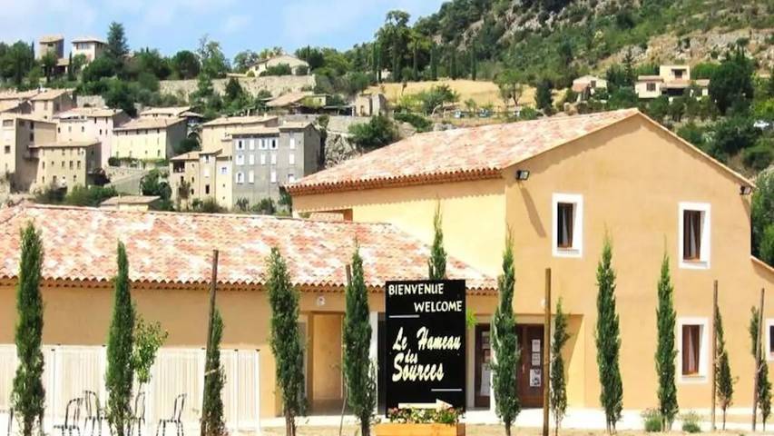 Gîte pour 7 personnes, avec jardin, animaux acceptés à Montbrun-les-Bains - 4