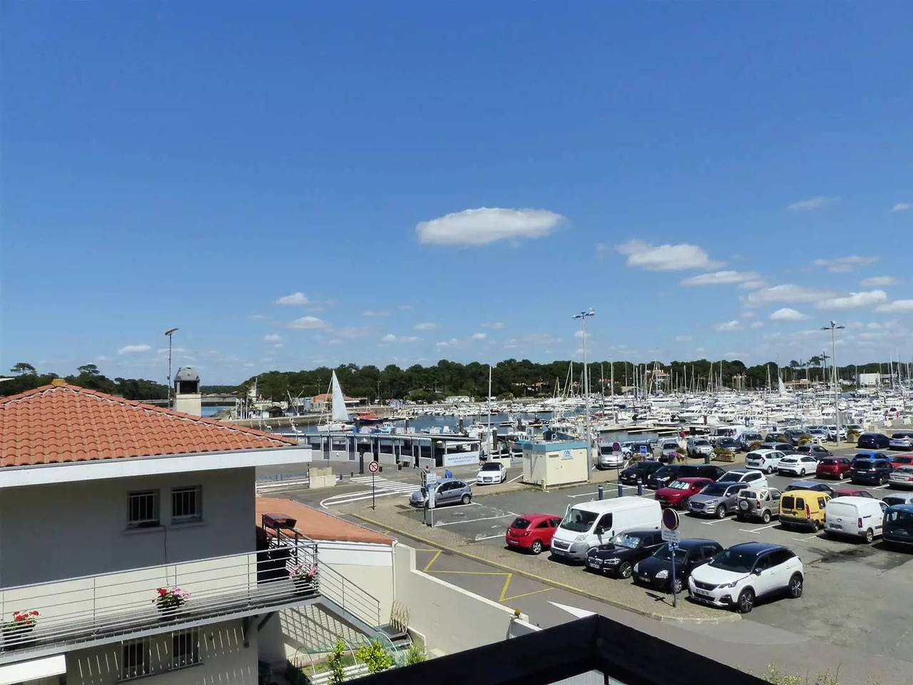 Entire apartment, Cap Sud residence Apartment for 2 or 3 people on the fishing port in Capbreton, Côte d’Argent