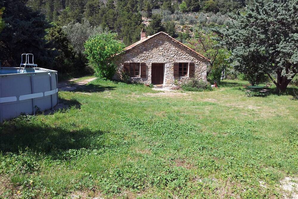 En Drôme provençale au cœur du parc des baronnies gîte en pleine nature in Bénivay-Ollon, Région de nyons