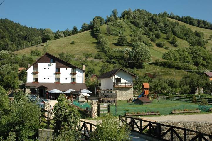 Maison d’hôte pour 3 personnes, avec terrasse ainsi que jardin et vue en Roumanie
