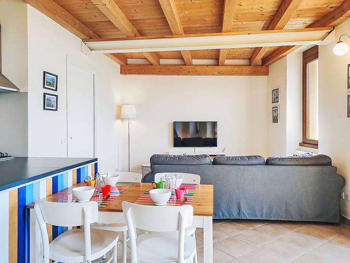 Appartamento per 4 persone, con panorama e balcone nonché vista lago a Lenno (Italia)