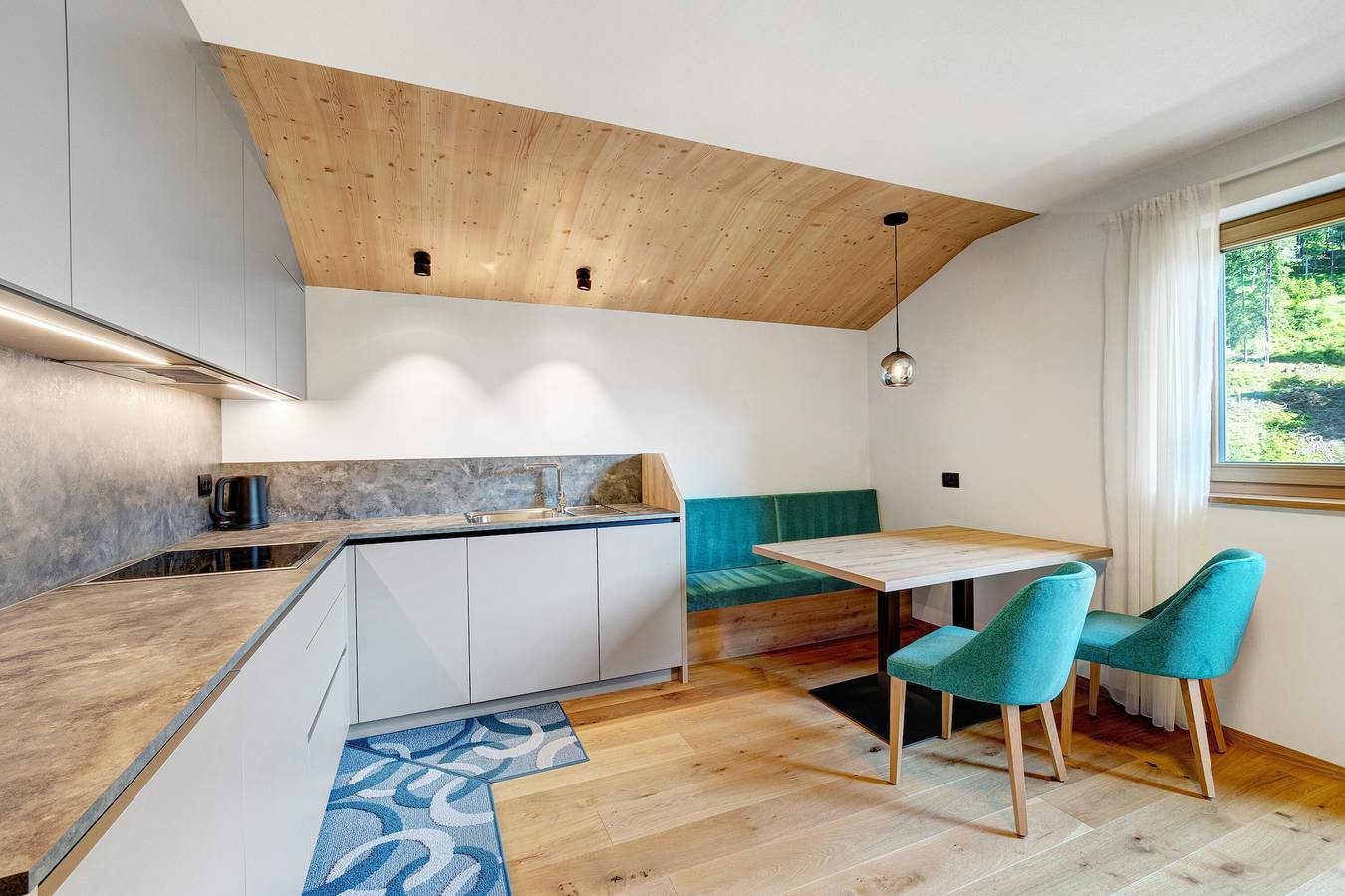 Ganze Wohnung, Ferienwohnung 'Lü Da Plazores Codà' mit Bergblick, Gemeinschaftsgarten und Wi-Fi in Pieve di Marebbe, Enneberg