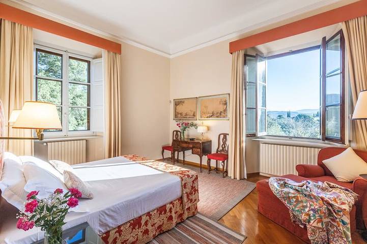 Villa für 10 Personen, mit Pool und Whirlpool sowie Garten in Florenz - 2