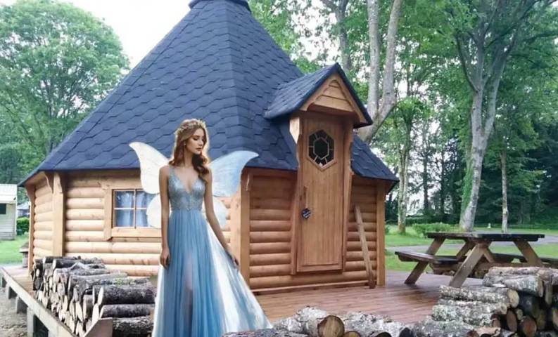 Cabane en bois pour 2 personnes, avec sauna