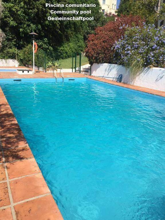 Hus för 7 Personer, med pool samt sjöutsikt och trädgård och utsikt - 1