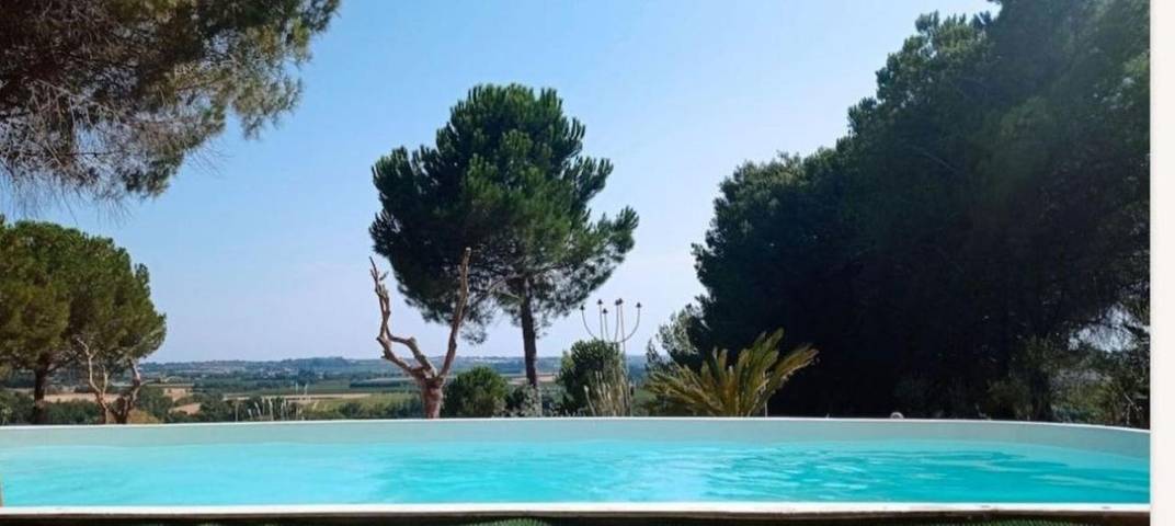 Location de vacances pour 6 personnes, avec vue ainsi que jardin et piscine, animaux acceptés à Maraussan - 3