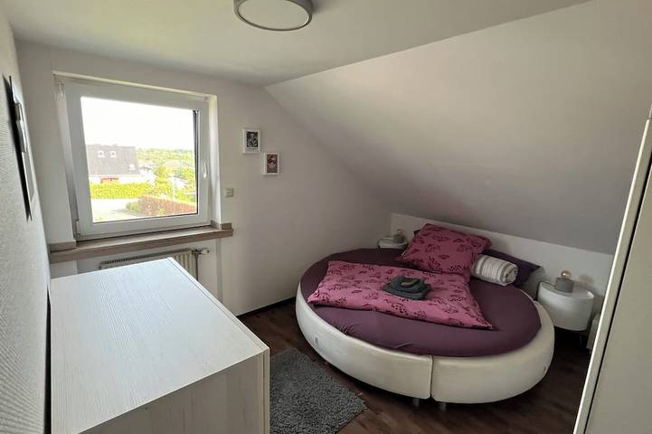 Ferienwohnung für 8 Personen, mit Garten und Balkon in Zülpich