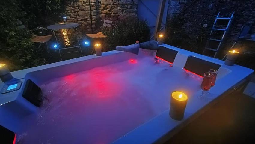 Location de vacances pour 2 personnes, avec jacuzzi et jardin à Pexiora - 3