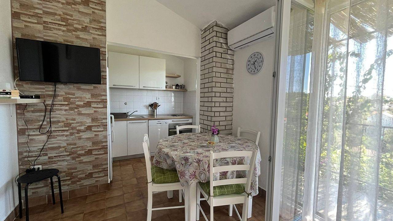 Ganze Ferienwohnung, Ferienwohnung für 5 Personen (49 m²) in Maslinica in Maslinica, Solta