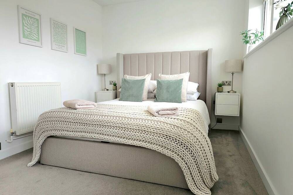 3Br - Luxury Home Away From Home - Contractor Digs - Near Lgw Airport in Crawley, Sussex de l'Ouest