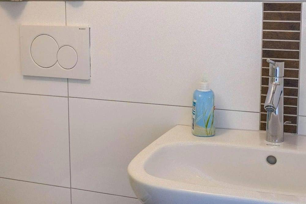 Ganze Wohnung, Dahem-Apartments 2: 2 Schlafzimmer, 2+1 Personen mit Balkon in Bretzenheim, Landkreis Bad Kreuznach