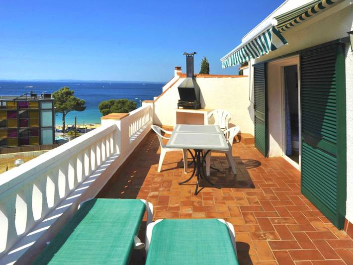 Ferienwohnung für 4 Personen, mit Meerblick und Terrasse