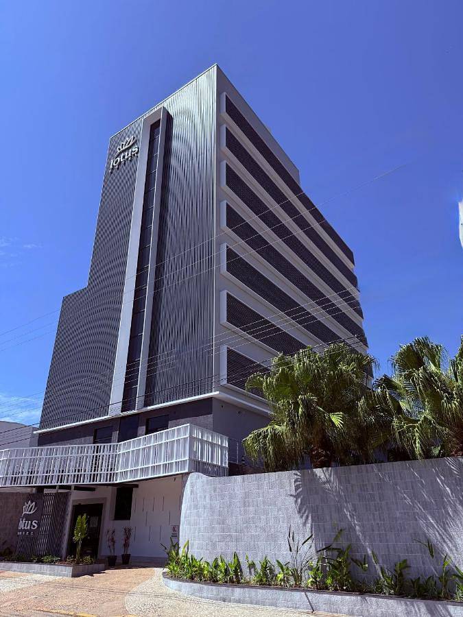 Pousadas para 4 pessoas, com jardim e piscina e ainda vista and piscina infantil em Guaratinguetá