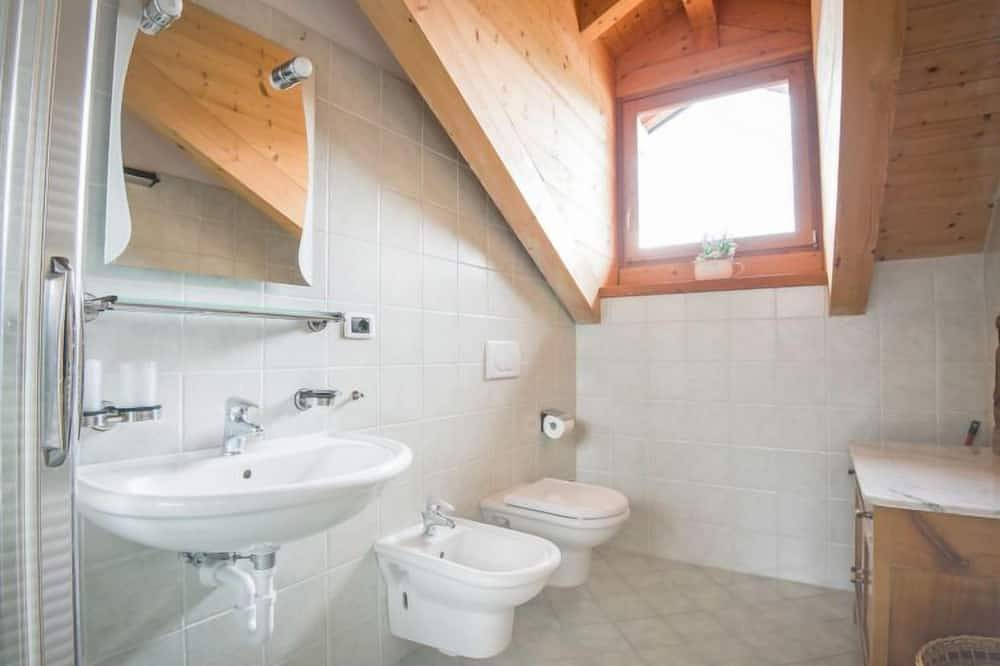 Ganze Wohnung, Albergo Diffuso - Cjasa Ustin in Barcis, Südliche Karnische Alpen