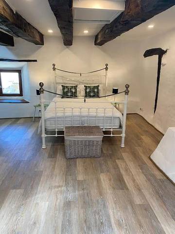 Gîte pour 2 personnes, avec terrasse et piscine à Champagnac-la-Rivière