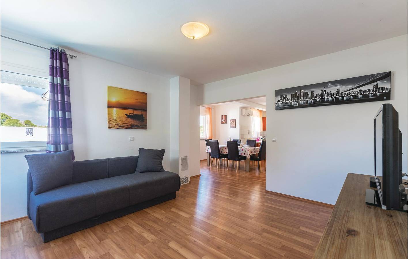 Charmant, op 1,5 km van het naaktstrand: terras aan het zwembad en moderne voorzieningen in Pomer, Zuidkust Istrië