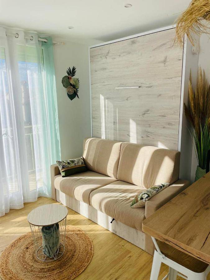 Appartement entier, One-Bedroom Apartment in Corneilla-del-Vercol, Côte d'Améthyste