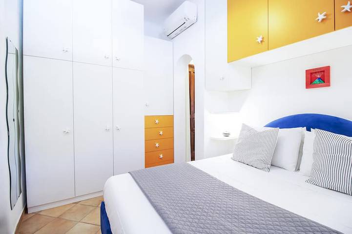 Appartement entier, Scalinatella: Comfort Sea-sunset View Apartment in Villa Titina in Forio, Ischia