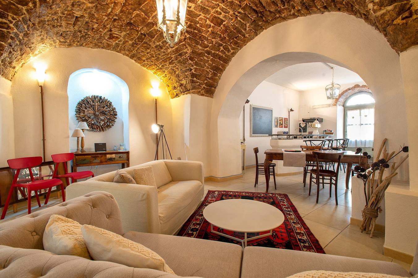 Appartamento intero, Appartamento 'The Bar 2 Live In' con Wi-Fi in Chiaramonti, Provincia di Sassari