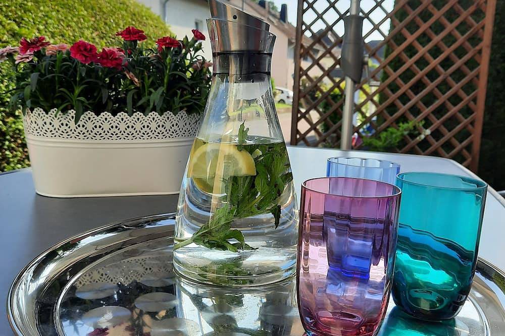 Ganze Wohnung, Schöne zentrumsnahe Ferienwohnung mit großer Terrasse in Bad Camberg in Bad Camberg, Landkreis Limburg-Weilburg