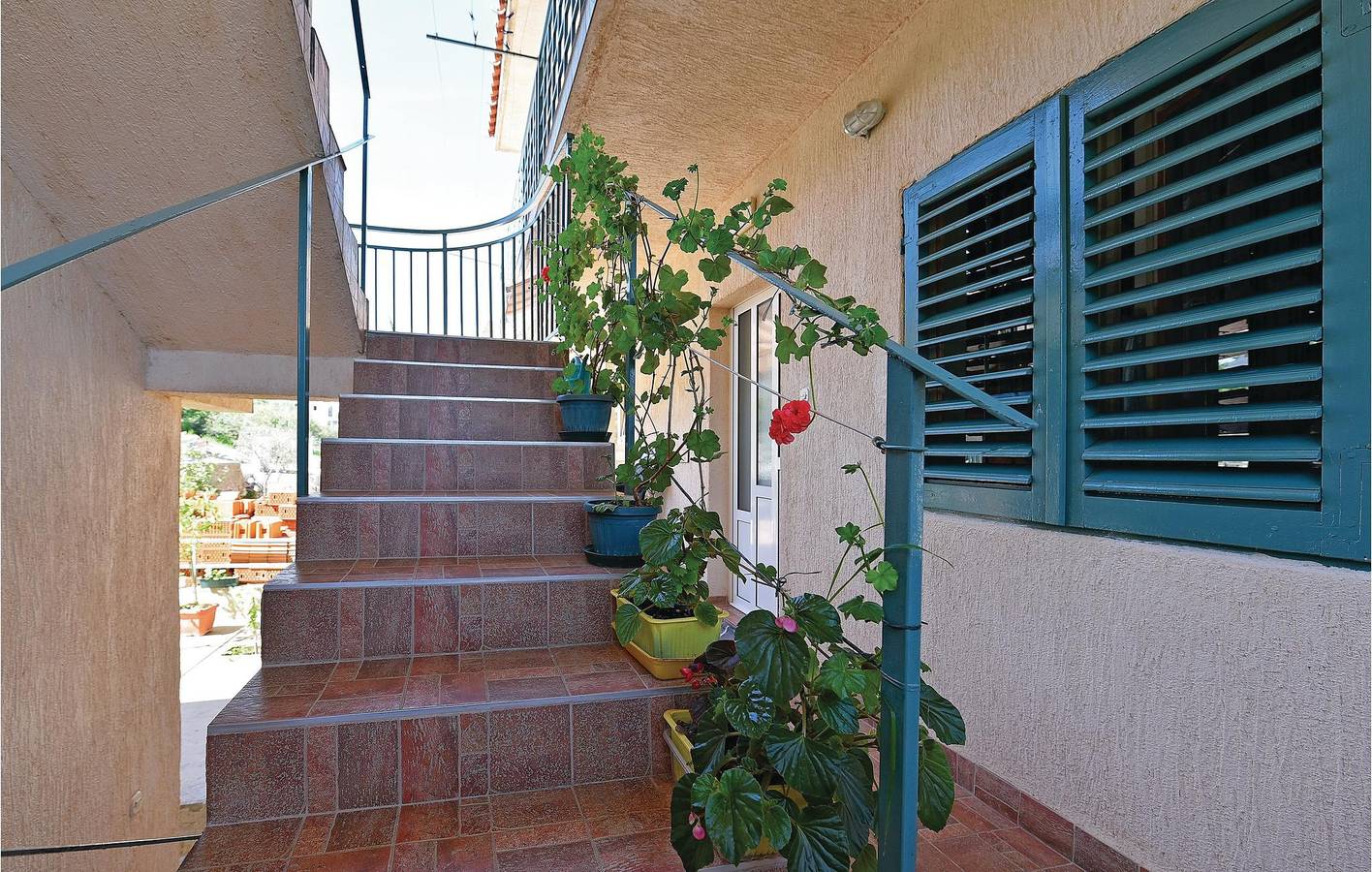 Ganze Ferienwohnung, Ferienwohnung für 6 Personen mit Terrasse in Raslina, Šibenik-Knin