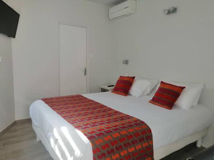 Hôtel pour 2 personnes, avec vue ainsi que terrasse et jardin, animaux acceptés dans Plage De La Balette Collioure - 3