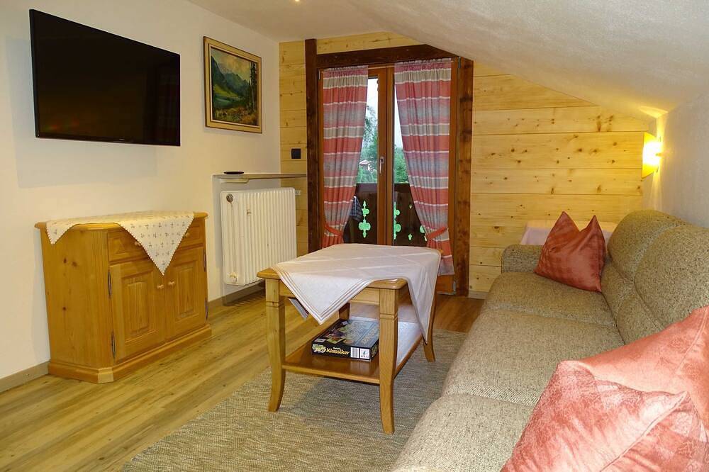 Apartamento entero, Vacation apartment attic - Guesthouse Schober - Jodlhof, Kreuth-Scharling in Kreuth, Alpes Bávaros