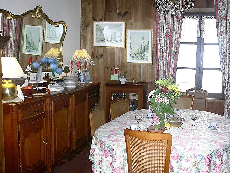 La Jacquerolle - Chambre Rose in La Chaise-Dieu, Parc Naturel Régional Livradois-Forez