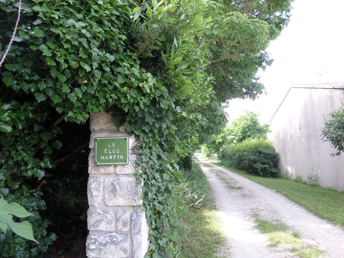 Appartement entier, Studio with Garden in Eyragues, Région d'Arles