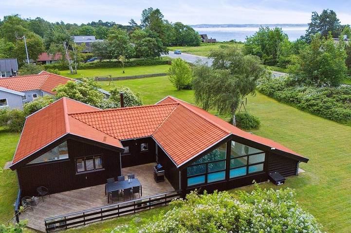 Ferienhaus für 6 Personen, mit Sauna und Pool in Lyngsbæk Strand