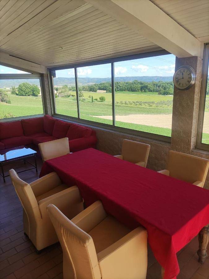 Gîte pour 4 personnes, avec jardin ainsi que piscine et vue à Lurs - 3