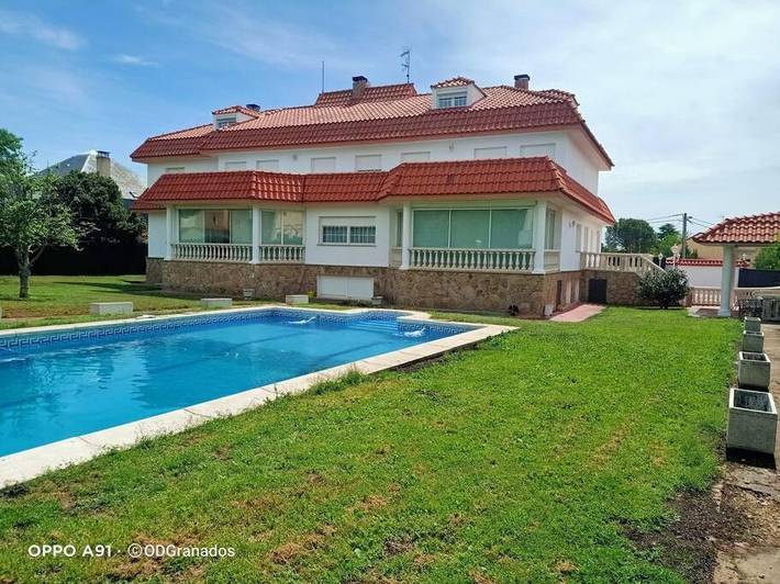 Chalet para 40 personas, con jardín y piscina para niños además de piscina y vistas, Se admiten mascotas en Cuenca del Guadarrama - 2