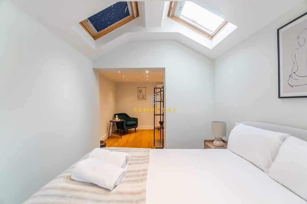 Stylish 3 Bed Cottage❤Walk 2 All Sights & High St in Windsor, Berkshire