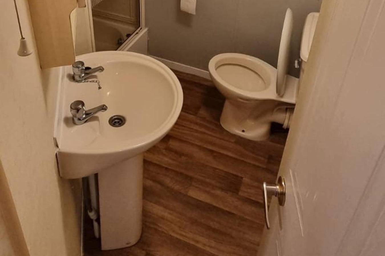 Caravan - Sleeps 6 - Pets Ok - Parking in Skegness, Lincolnshire
