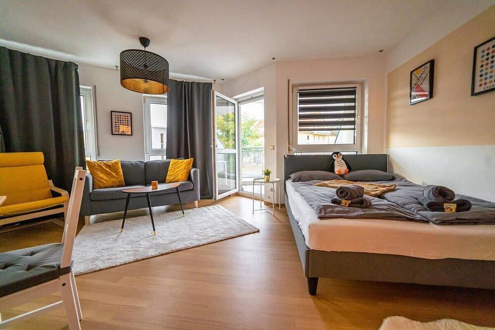 Entire apartment, Fullhouse Studios | Kornhaus Comfort Apartment in Dessau, Dessau-Wörlitz Gartenreich