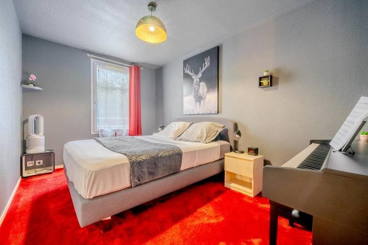 Gîte pour 2 personnes, avec Balcon ainsi que Terrasse et Piscine à Marans