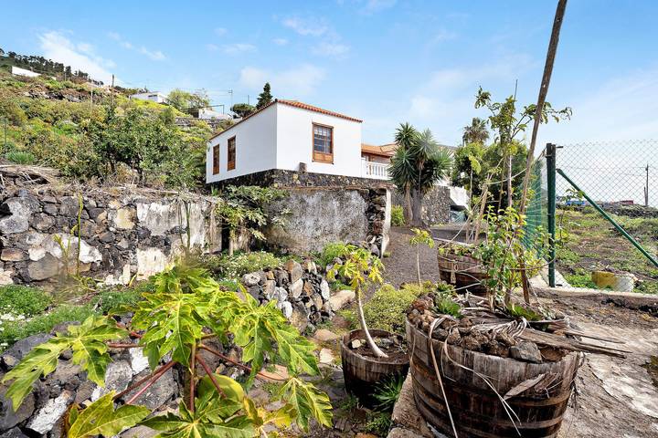 Ferienhaus "Casa 1700 Los Quemados" mit Meerblick, Wlan, Garten und Terrasse in Los Quemados, Fuencaliente de la Palma