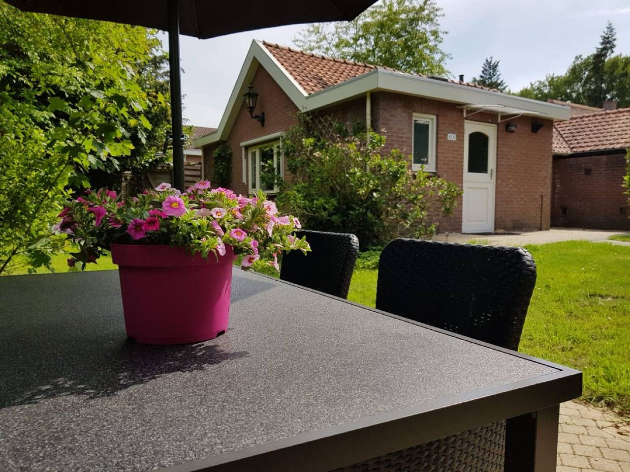 Charming Holiday Home in Garderen with Garden in Veluwe