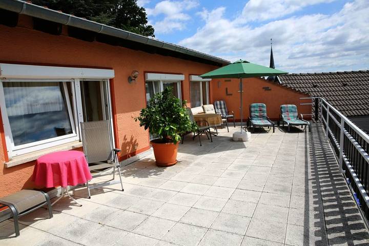 Hotel, mit Terrasse und Garten sowie Sauna und Ausblick in Gleisweiler