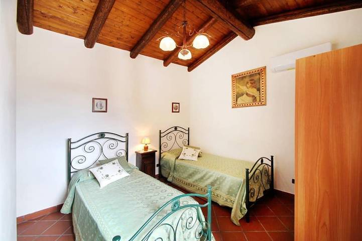 Villa Cosentino con Piscina privata & idro in Acquedolci, Provincia di Messina